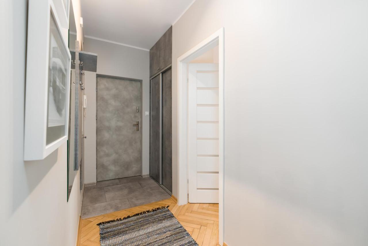 Kosinskiego Apartment Poznan By Noclegi Renters Ngoại thất bức ảnh